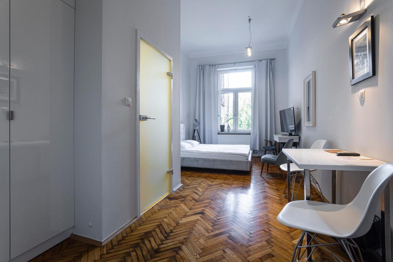 Novumhouse - Straszewskiego 4*