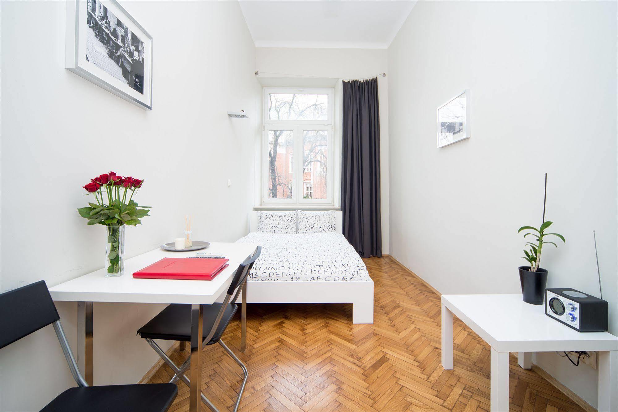Novumhouse - Straszewskiego 4*